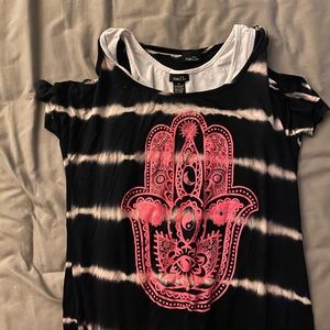 Off the shoulder short sleeve shirt